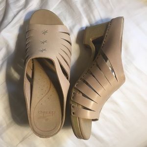 Dankso heels - size 42 (fit like 10.5-11)